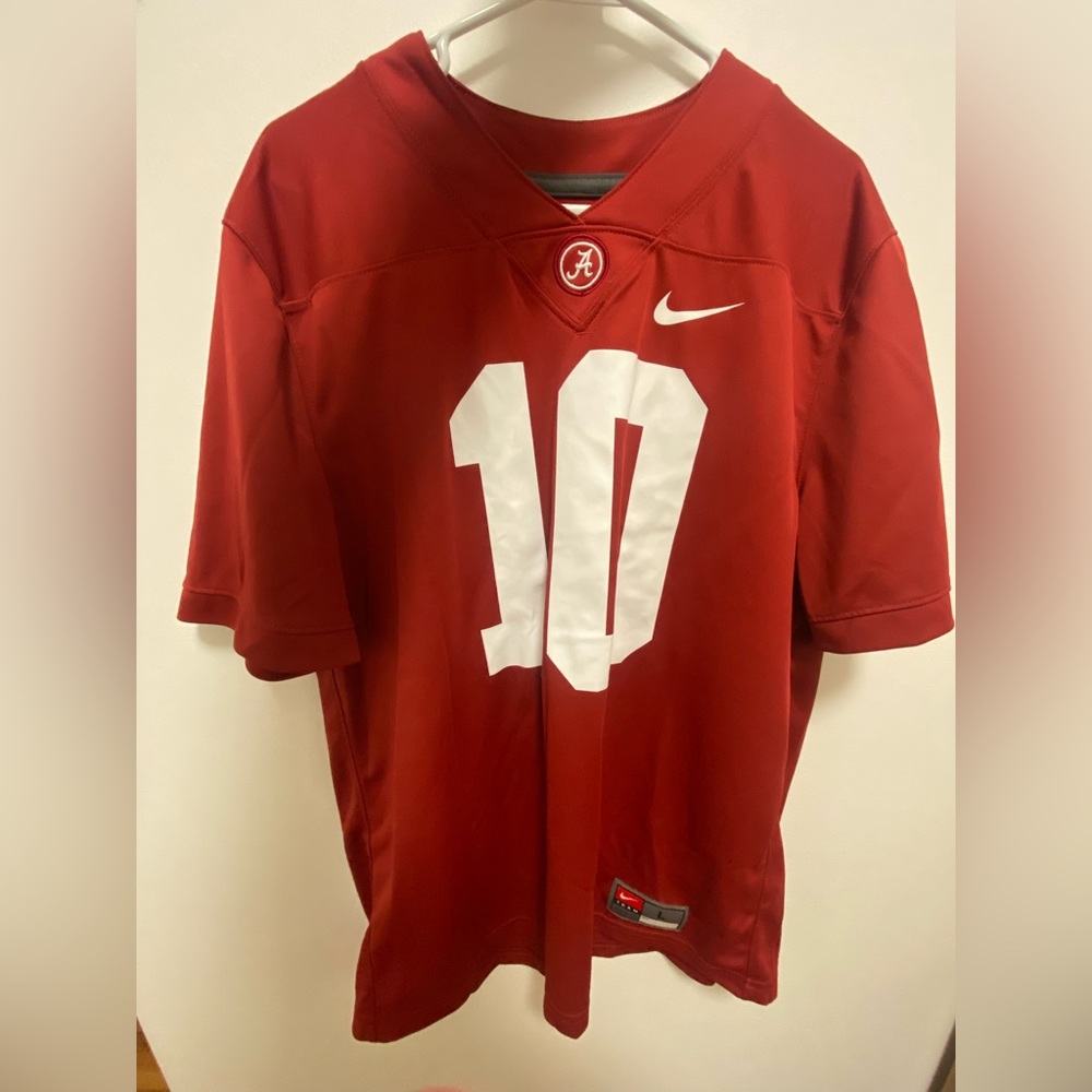 Size large men’s Alabama Jones Jersey